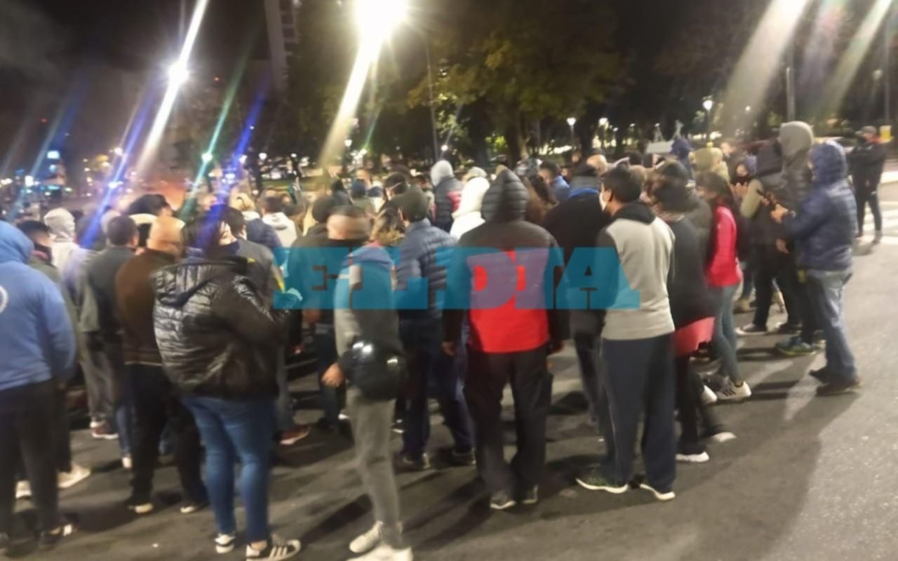 En protesta, policías marcharon desde 7 y 50 a Gobernación
