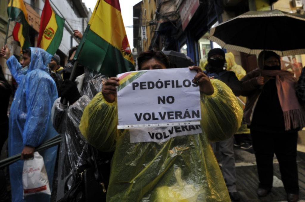 Inhabilitaron candidatura de Evo al Senado boliviano