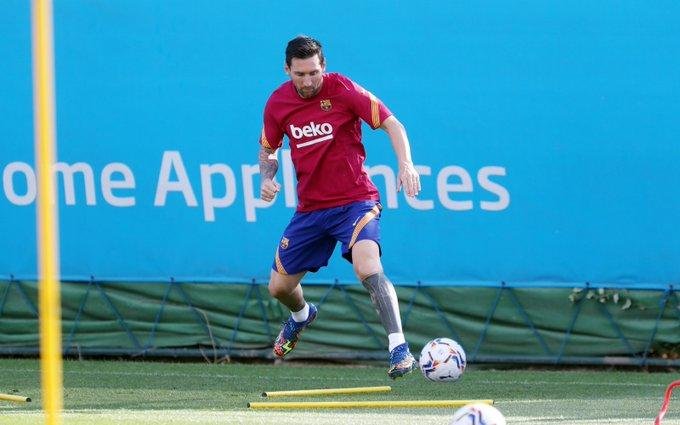 Messi entrenó con el Barça y dejó atrás el conflicto que mantuvo al mundo en vilo