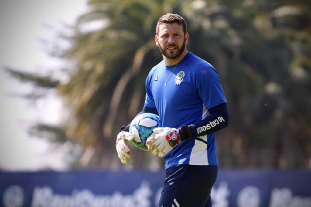 El Lobo sigue en la búsqueda del lateral
