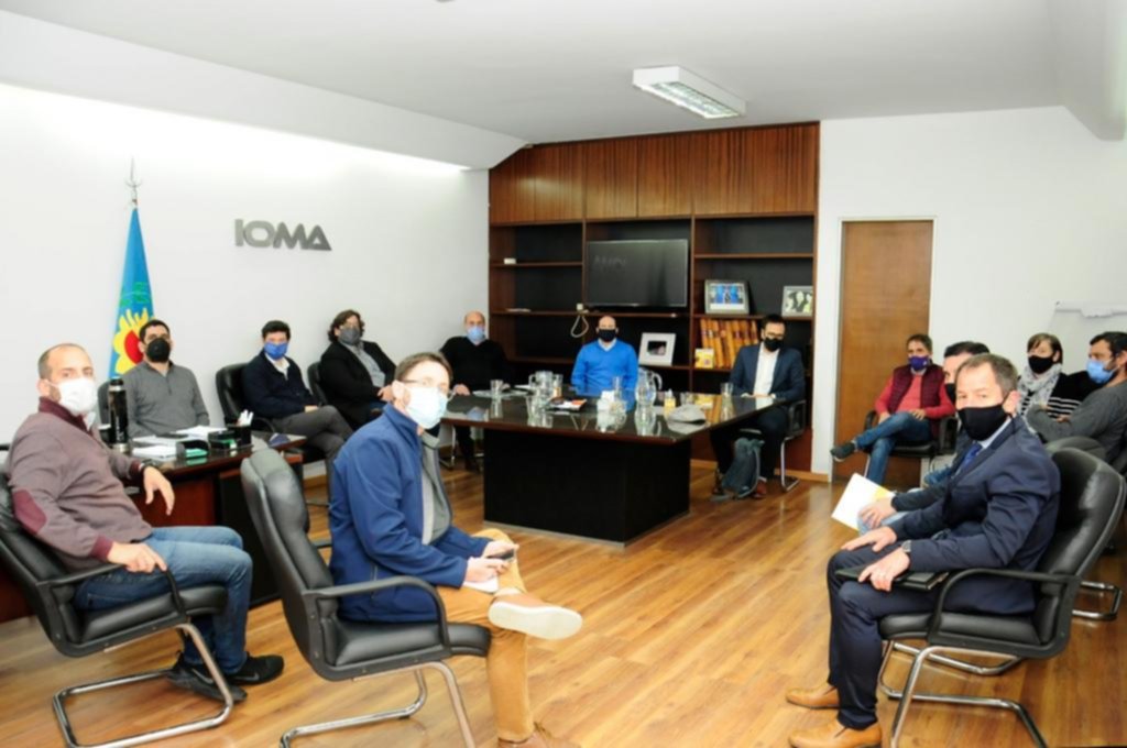 Los médicos de la Región definen si aceptan o no la última oferta del IOMA