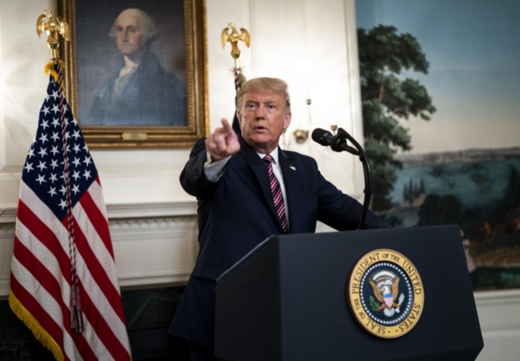 Para no crear pánico, Trump minimizó el coronavirus
