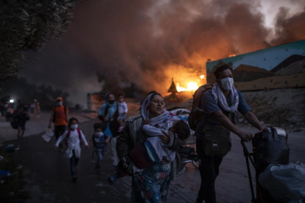 Un incendio destruyó el mayor campo de refugiados de Grecia