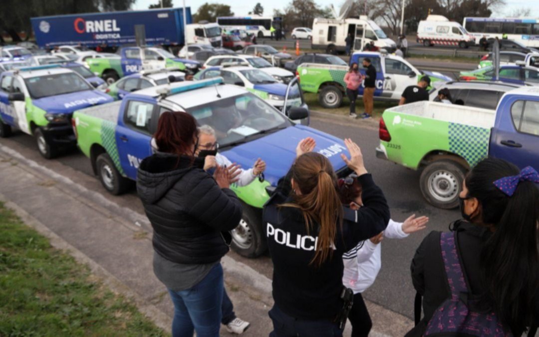Levantan las protestas y Berni ya está en Puente 12 reunido con jefes policiales