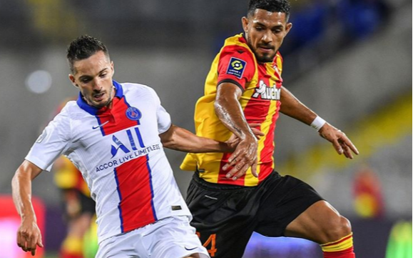 PSG, con equipo alternativo en su debut, cayó ante Lens en la Liga 1 del fútbol francés