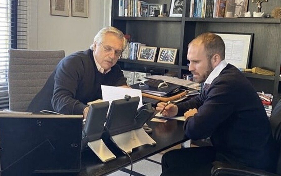 En el Gobierno aseguran que buscarán "no enfrentar pagos  con el FMI hasta 2024"