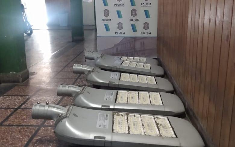 Sin límite, el millonario negocio del robo de las led amenazó con “apagar” la Avenida Antártida