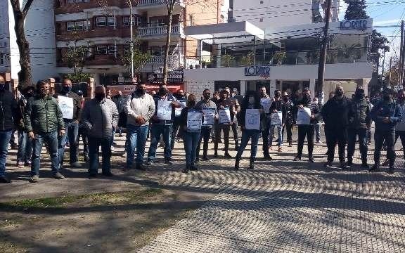 Gastronómicos se manifestaron en Quilmes centro