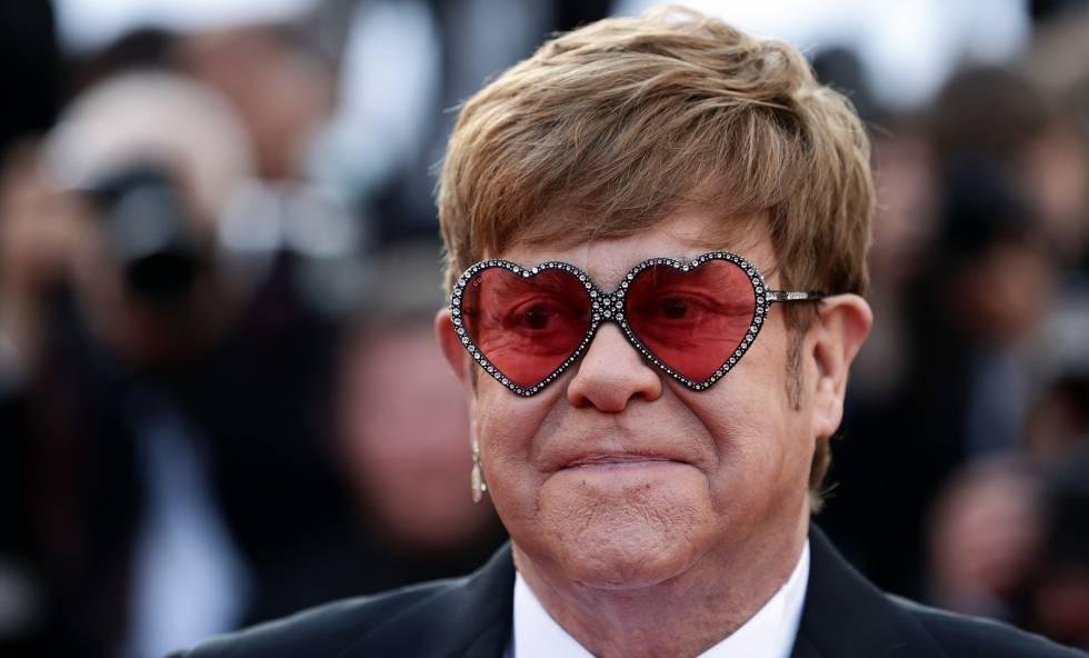 Elton John lanza una colección de canciones inéditas