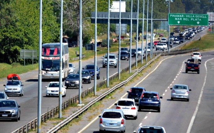 Con el foco en el turismo, impulsan un Pasaporte Sanitario que permita viajar por el país