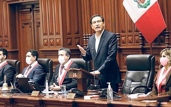 El Presidente de Perú llama "a trabajar unidos" tras superar un proceso de destitución
