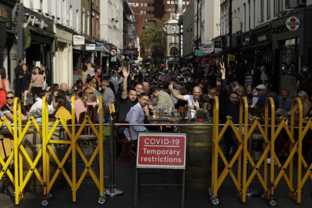 ¿Restricciones en Londres? Ayer volvió a más de 4 mil contagios como en mayo