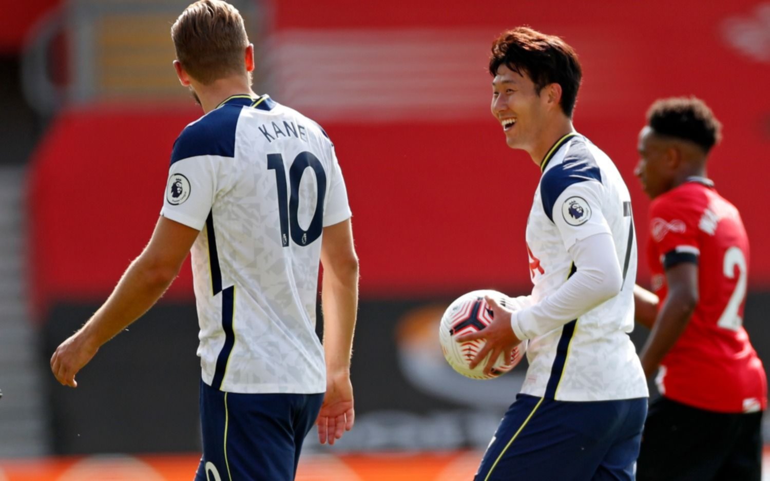 Inglaterra: el coreano Son marcó cuatro goles en la victoria de Tottenham