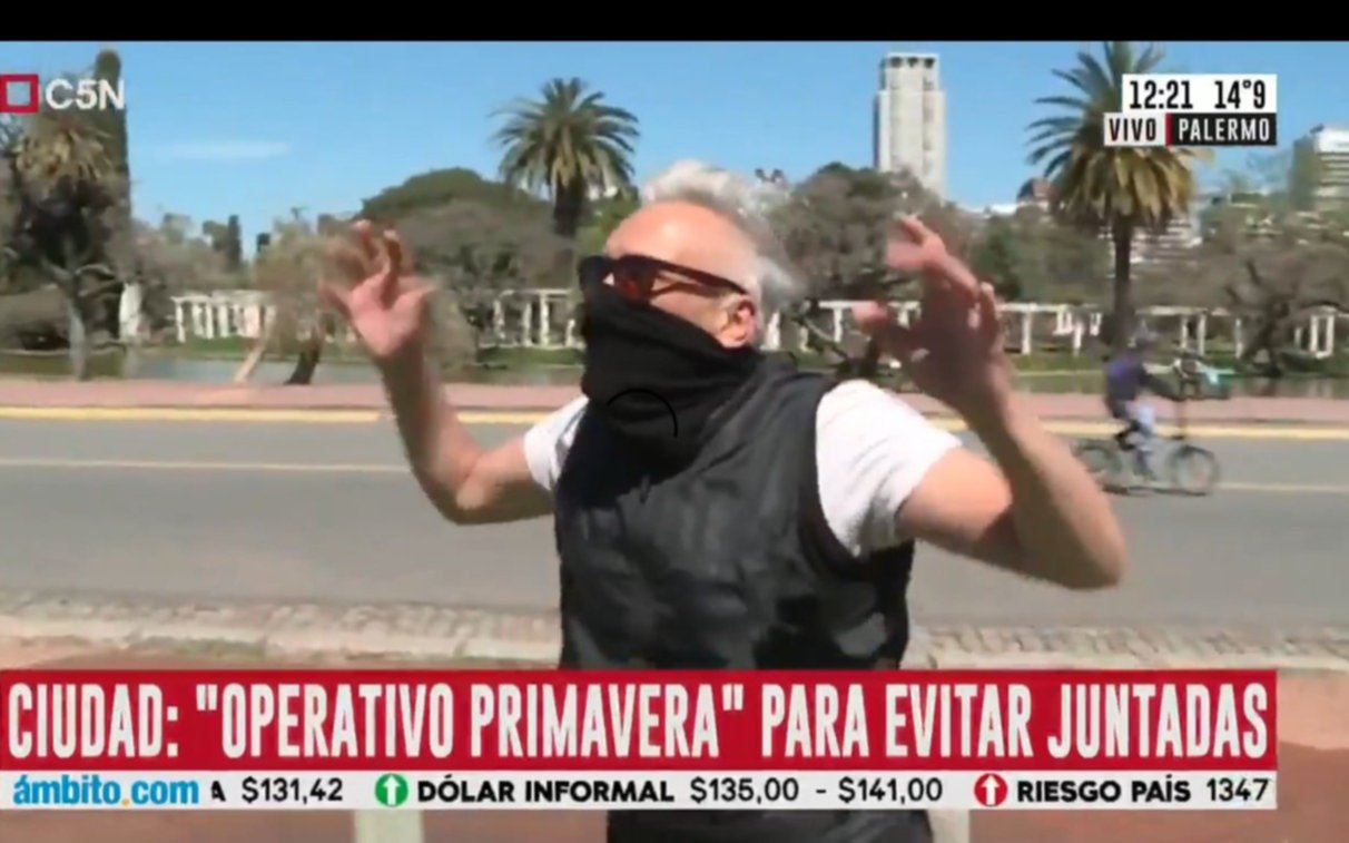 "Los vamos a echar de la Ciudad": agreden a Robertito Funes en vivo en Palermo