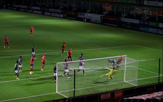 Manchester United goleó a Luton y avanzó en la Copa de la Liga de Inglaterra