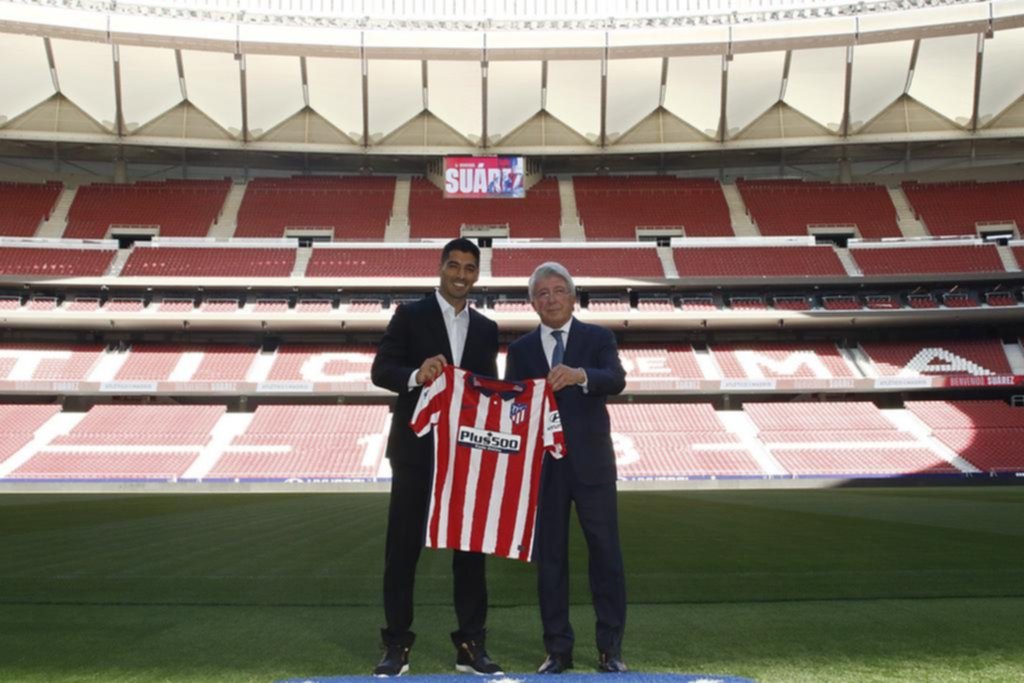 Atlético de Madrid le dio la “bienvenida” a Suárez, que ya entrenó