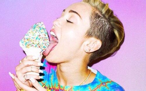 Miley Cyrus dejó el veganismo porque le hacía mal