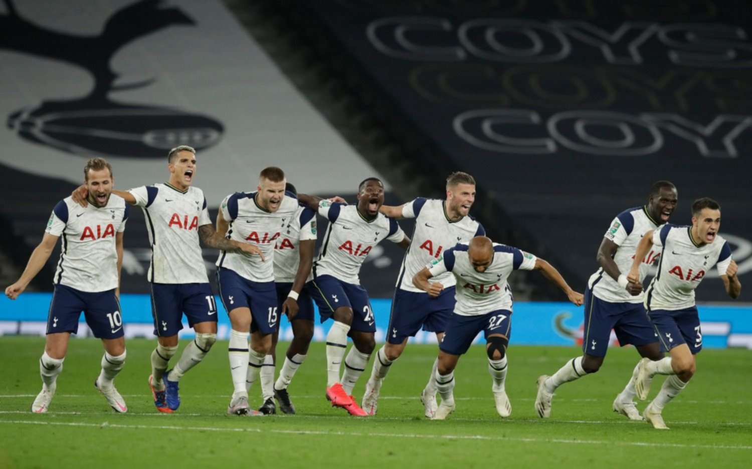 Con el show de Mourinho, Tottenham pasó de ronda al derrotar a Chelsea por penales