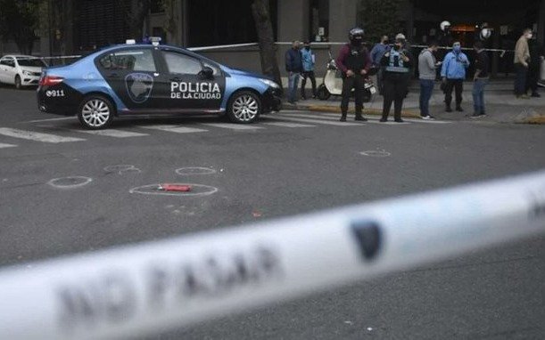 Murió el agresor del policía asesinado en Palermo y su madre dice que tenía "brotes psiquiátricos"