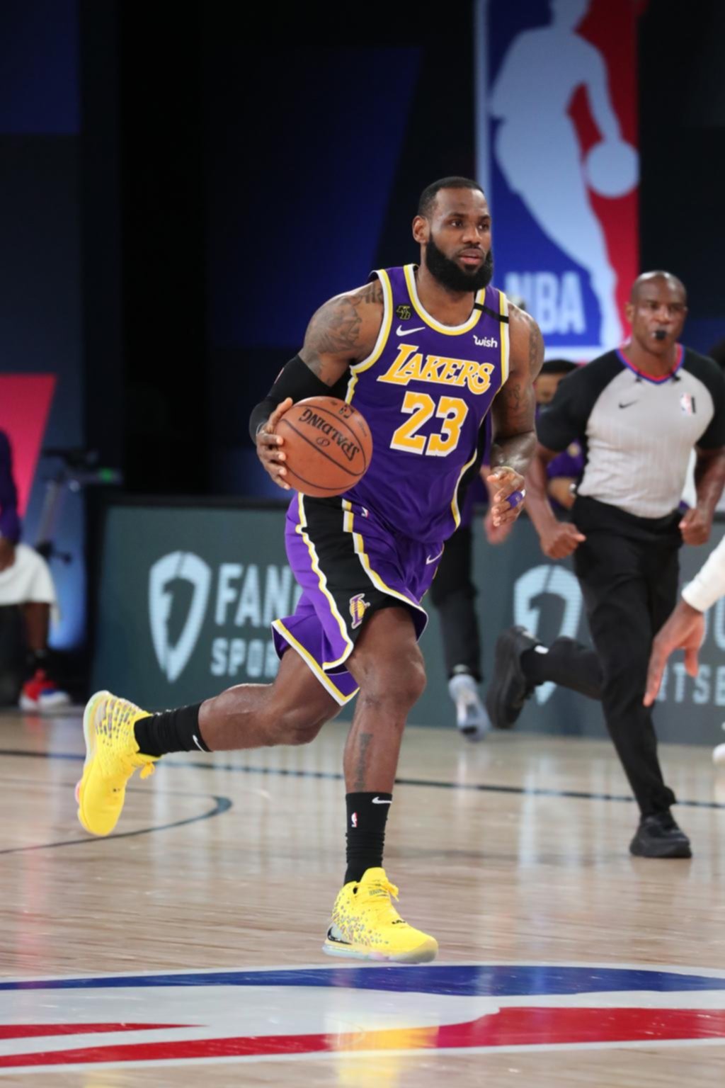 Lakers y Heat abren la gran serie final de la NBA en Disney