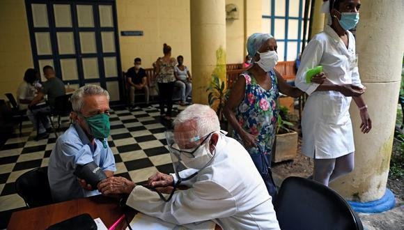 La salud de Cuba, en terapia: cruje el sistema por el avance del Covid