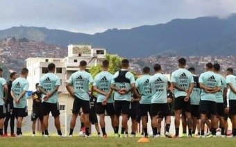 ¡Alerta amarilla! diez jugadores de la Selección al límite de las amonestaciones