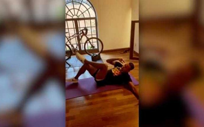 ¿Vuelve a Boca? Lo que dijo Villa, mientras se entrena en su casa