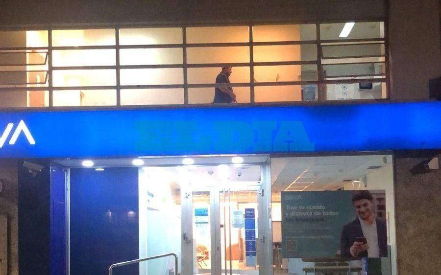 En pleno Centro: no pueden dormir por ruidos de taladros y acusan a sucursal bancaria