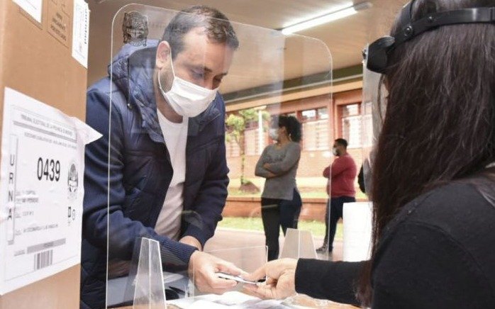 CABA: las personas con coronavirus o en aislamiento están eximidas de la obligación de votar