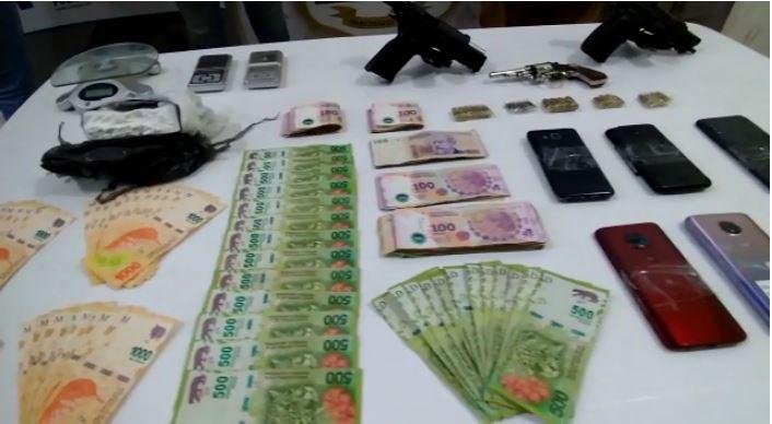 En la tranquera o el barrio: detectan narco menudeo y más de 3,5 kilos de droga