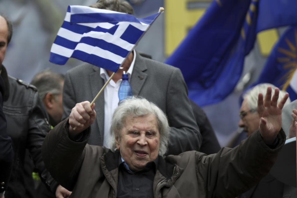 Murió Mikis Theodorakis, compositor de “Zorba, el griego”