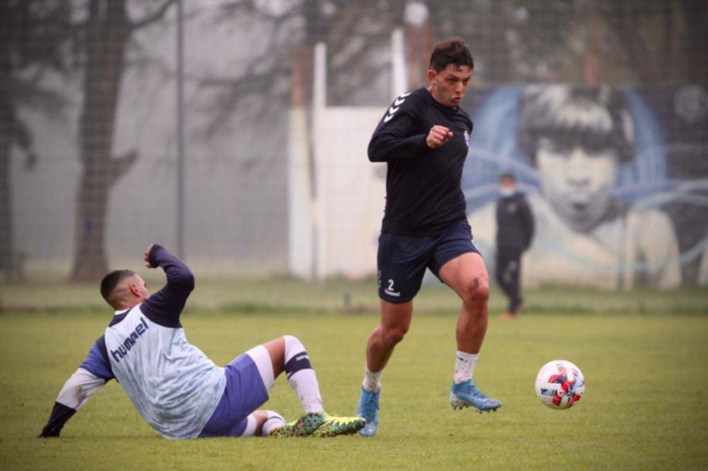 Pipo Gorosito mete mano en el equipo para su debut de mañana en Mendoza