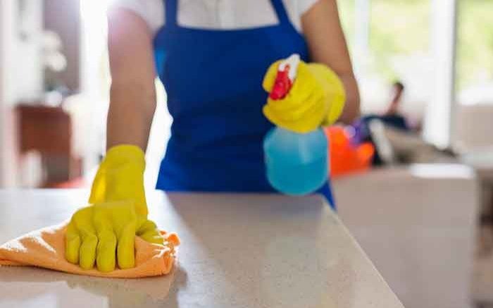 Personal de casas particulares tuvo un aumento de 12% en septiembre: ¿cómo quedó la escala salarial?