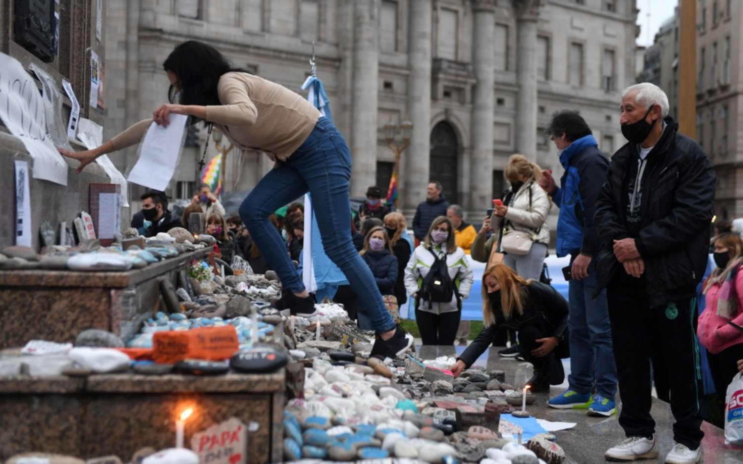 Nueva marcha de las piedras: "Esta vez se quedan en Plaza de Mayo"