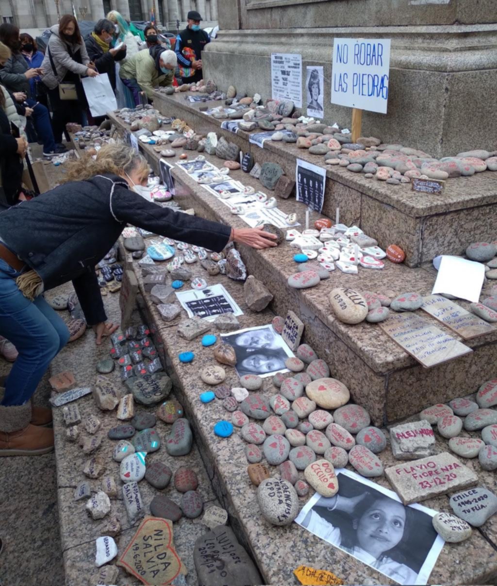Marcha de las Piedras en Plaza de Mayo con críticas al Gobierno