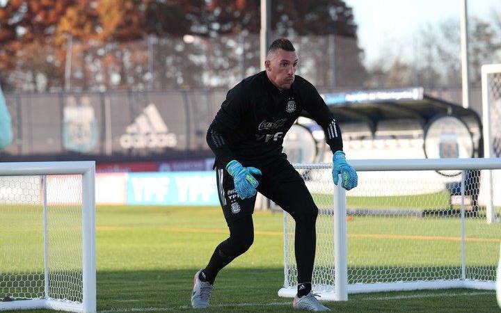 Armani quedó afuera en la Selección pero jugaría el próximo partido de River