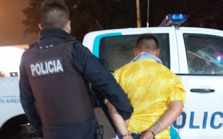 ¡Piedra libre! Condenado por homicidios y fugado de cárcel se escondió atrás de un árbol pero no zafó