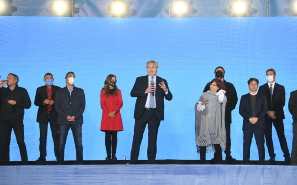 Alberto Fernández y Cristina Kirchner duros y con chicanas a Macri y la oposición 