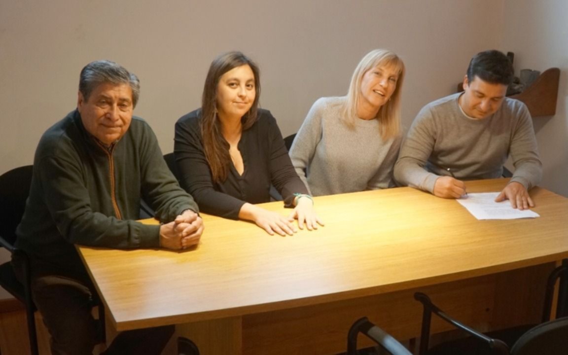 El Frente Vamos Con Vos cierra la campaña a nivel local con la firma de un compromiso de proyectos