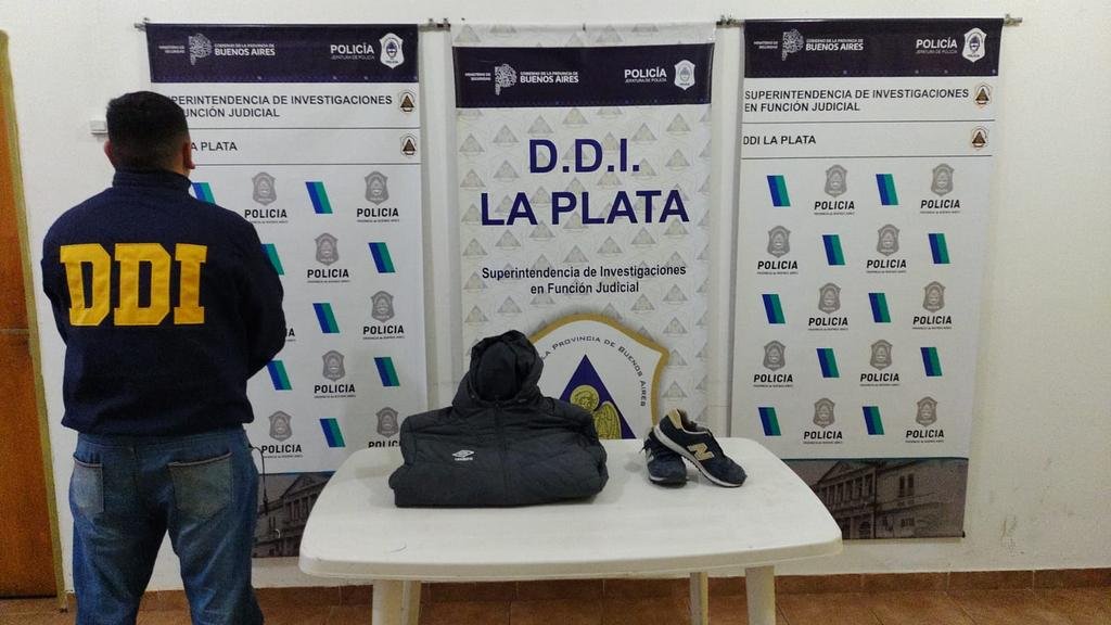 Hallan prendas que usó el ladrón que baleó al kiosquero, pero él no aparece