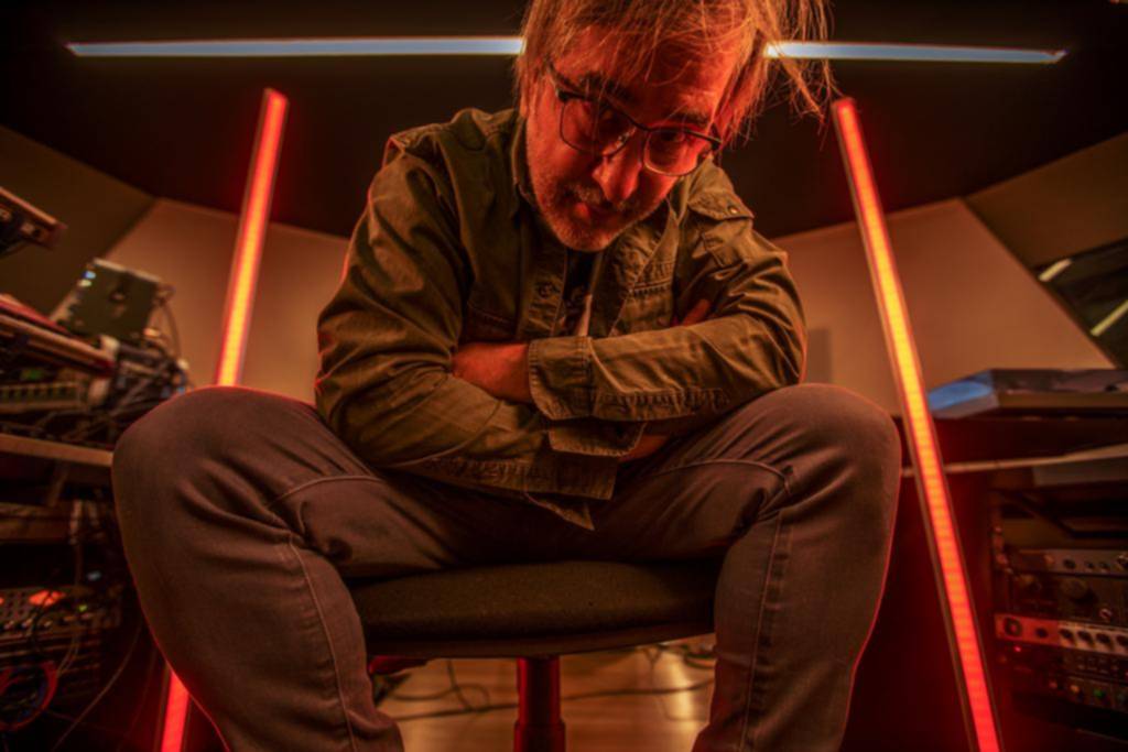 Tweety González: “Para mí la música es un refugio, y mi estudio más: es como un submarino”