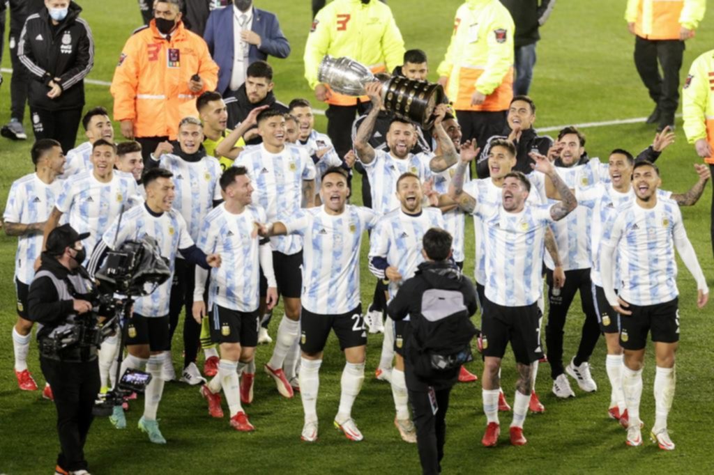 Los campeones de América festejaron con el trofeo