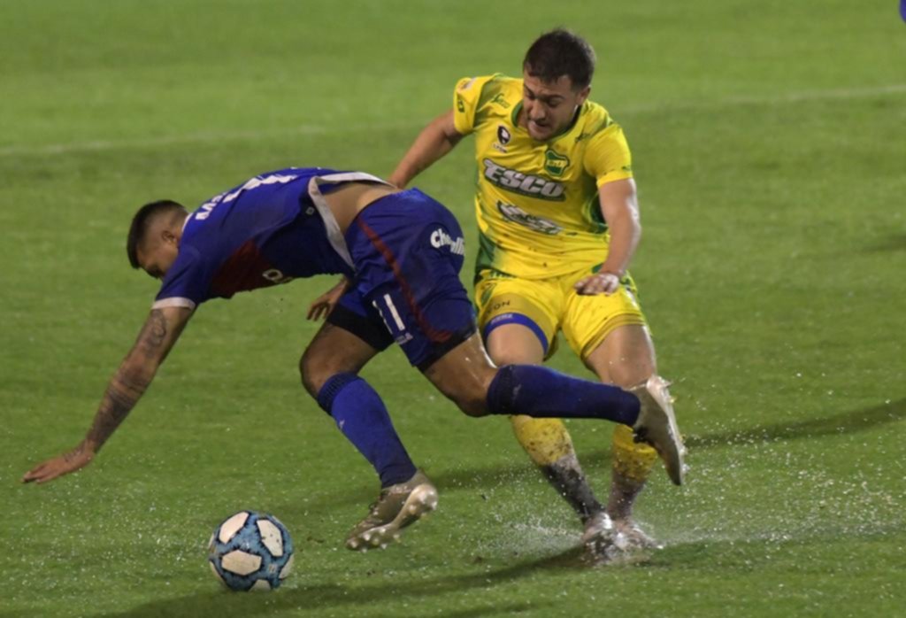 ¿Tras el partido cómo quedó el campo de juego del Bosque?