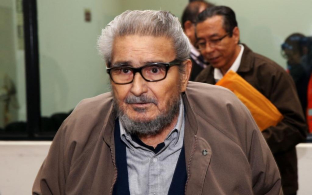 Muere en prisión el fundador de Sendero Luminoso, Abimael Guzmán