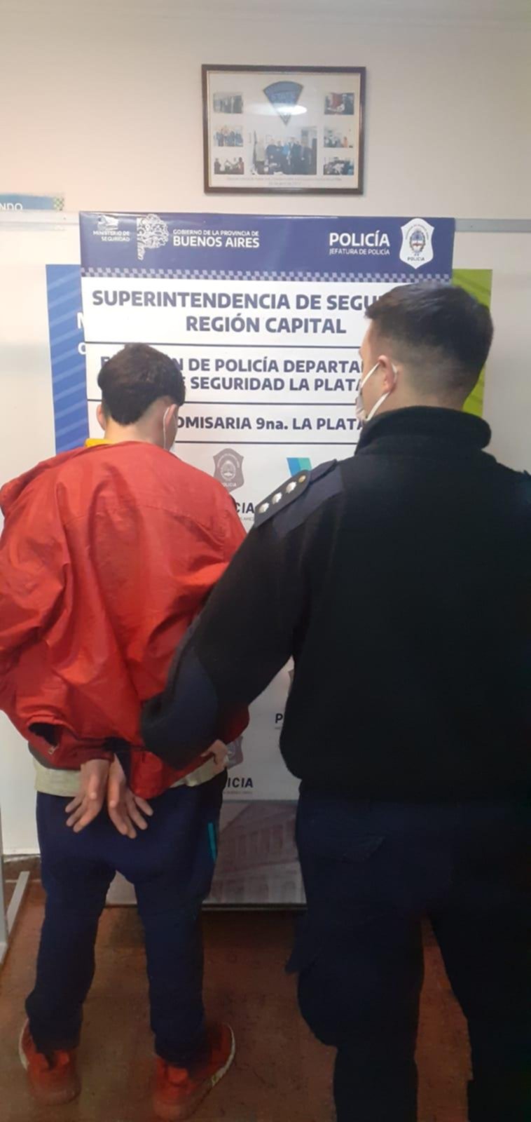 En el mismo día fue preso dos veces: robó luces a un hospital y caños en el barrio El Mondongo
