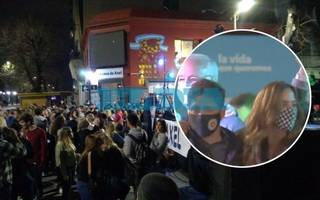 Clima de festejo en la "Casa de Axel" en La Plata: abrazos entre Tolosa Paz, Máximo K y Kicillof