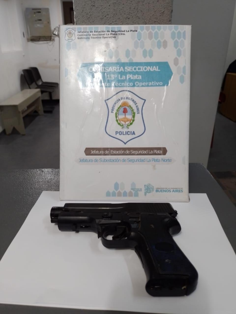 Intentó un asalto en una carnicería de Gonnet con la réplica de una pistola