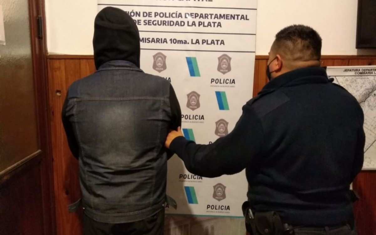 City Bell: violencia de género en plena calle y gritos que alertaron a la policía 