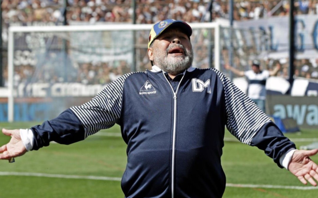 Este miércoles se inaugura el mural en homenaje a Maradona en el Bosque