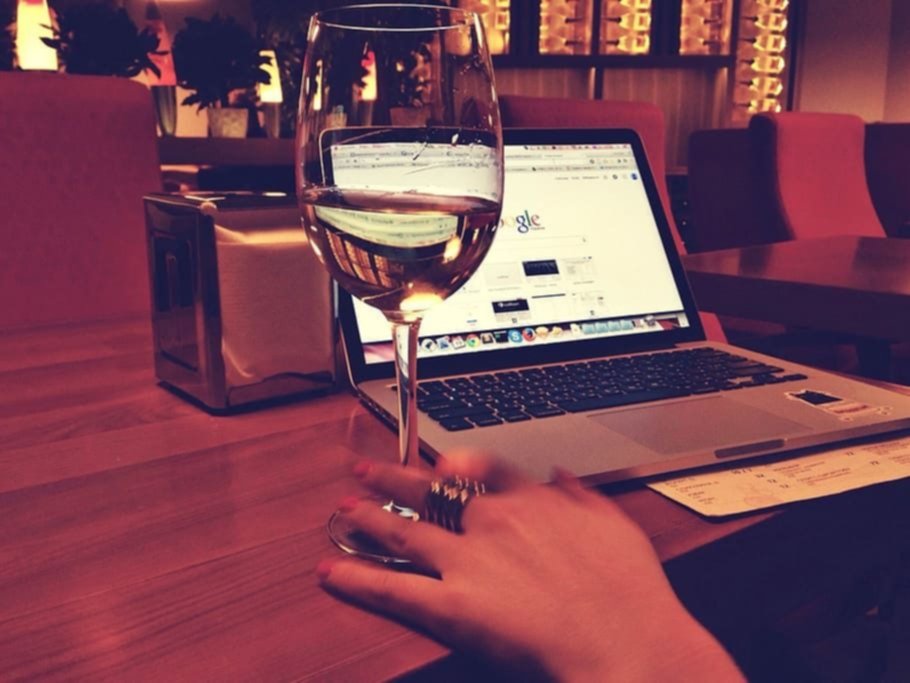 ¿Las redes sociales afectan la elección del vino?
